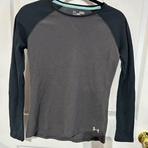 Boys youth large Under Armour loose coupe shirt blue and gray long sleeve